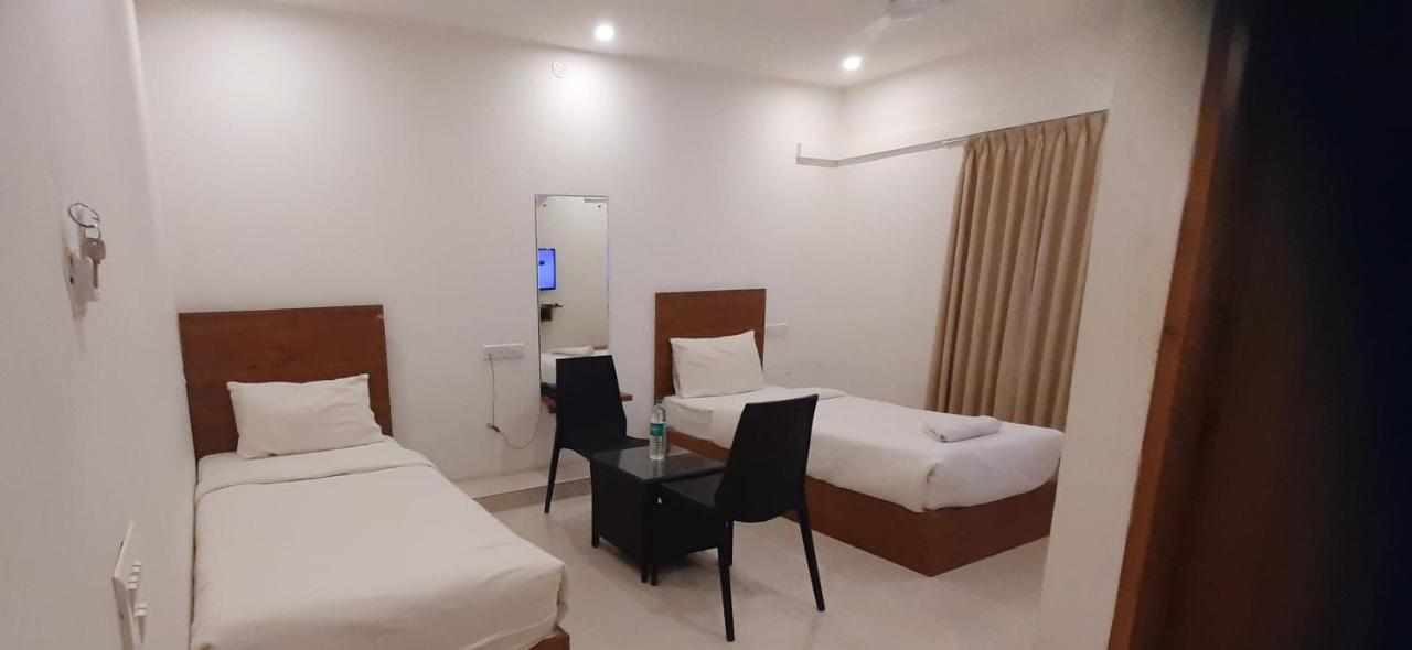 Hotel Airport City Dod Jala Ngoại thất bức ảnh